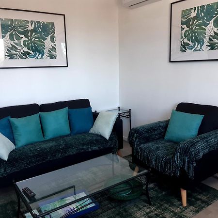Joli Appartement, Piscine, Jacuzzi Sainte-Suzanne Buitenkant foto