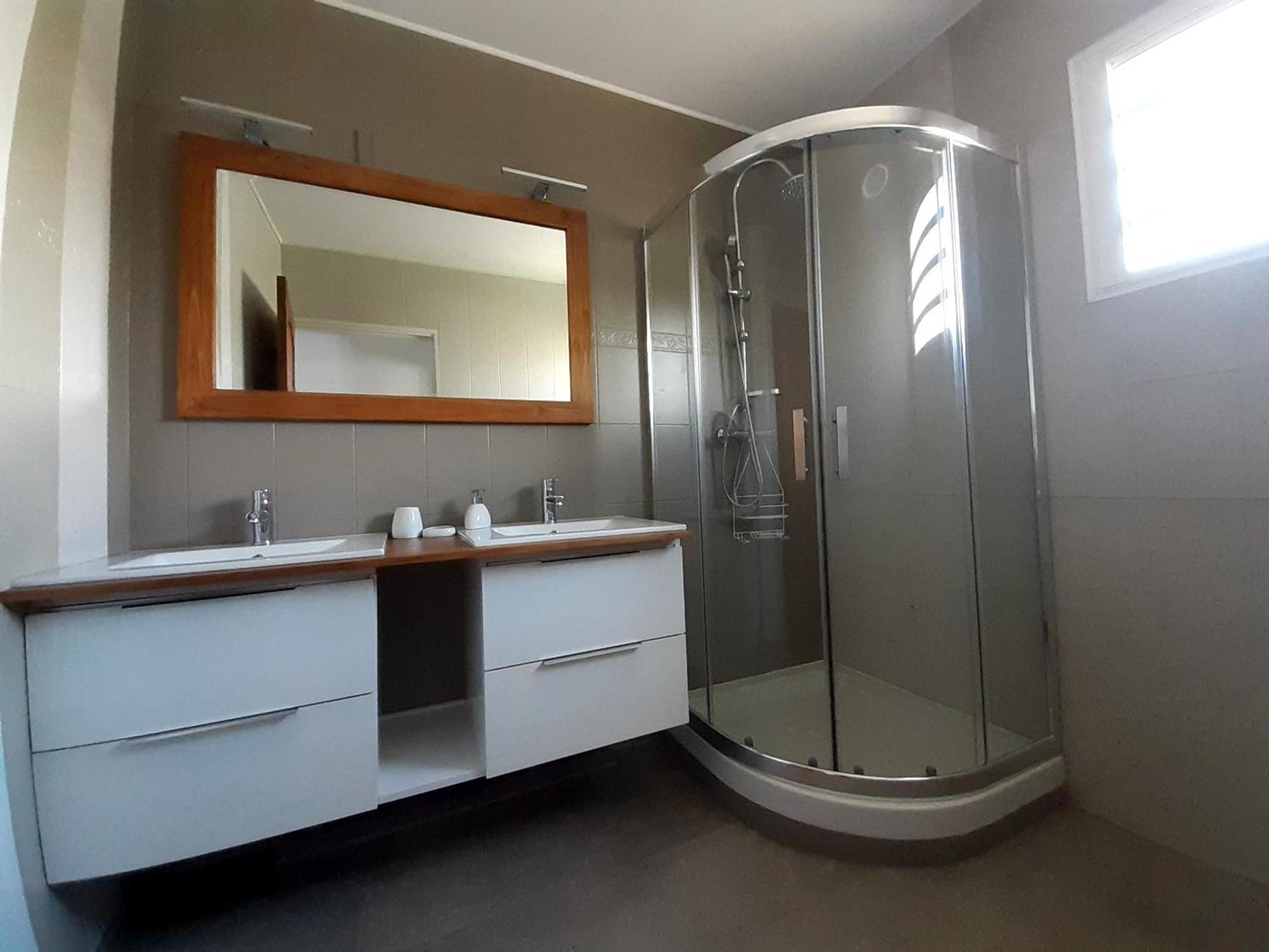 Joli Appartement, Piscine, Jacuzzi Sainte-Suzanne Buitenkant foto